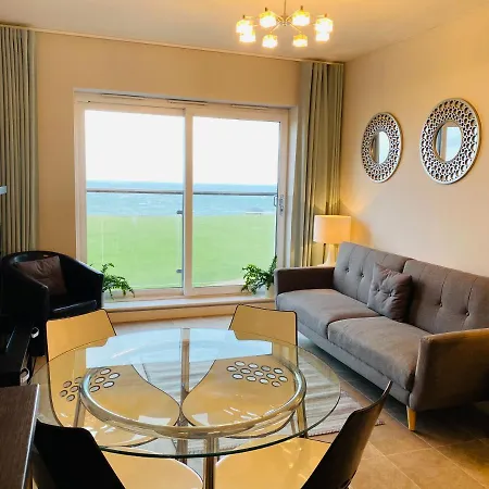 Apartment Stunning Sea Views, Luxury Beaches & Restaurants Are A Short Walk Away *