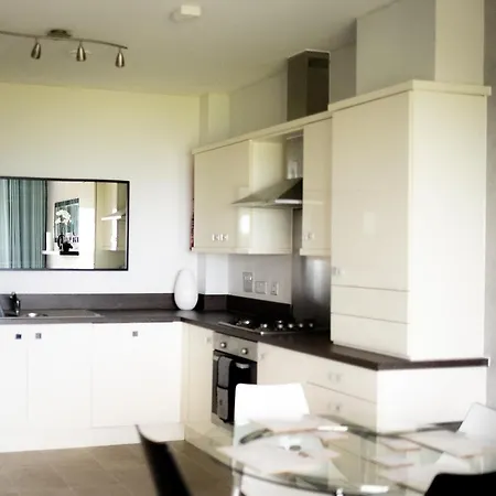 Stunning Sea Views, Luxury Beaches & Restaurants Are A Short Walk Away